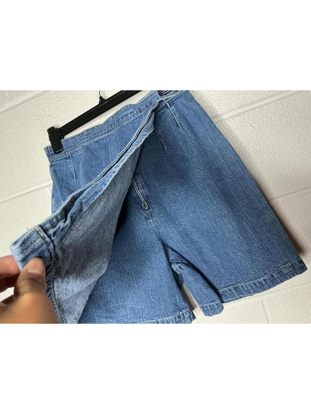 < Vintage 90’s Bill Blass High Waisted Denim Skort Size 8 > - Picture 2 of 5